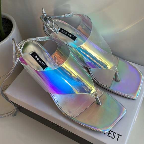 Nine West - Picture 2 of 5